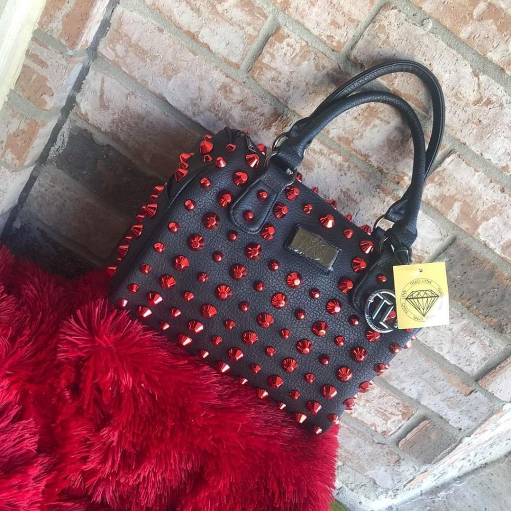 Red Bead Purse (Black)